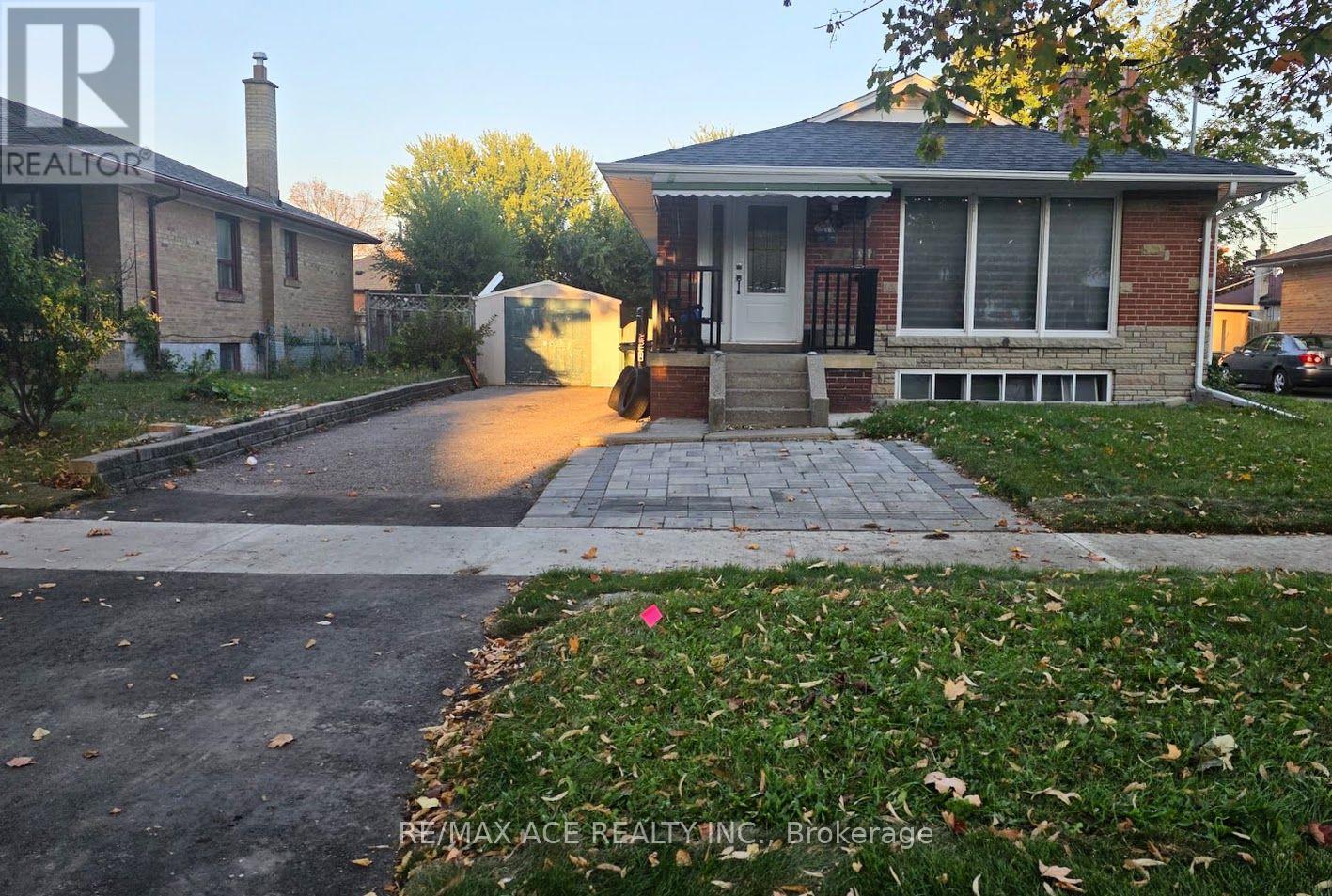 25 COURTON DRIVE, toronto (wexford-maryvale), Ontario