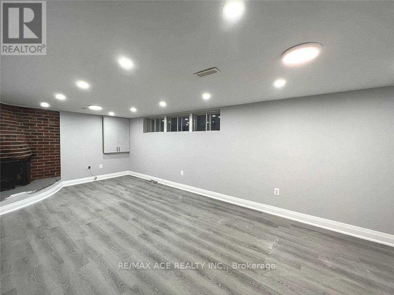 25 Courton Drive, Toronto (Wexford-Maryvale), Ontario  M1R 1K7 - Photo 14 - E13841712