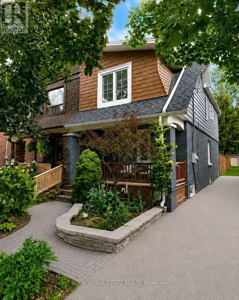 11 HEMLOCK AVENUE, Toronto, Ontario