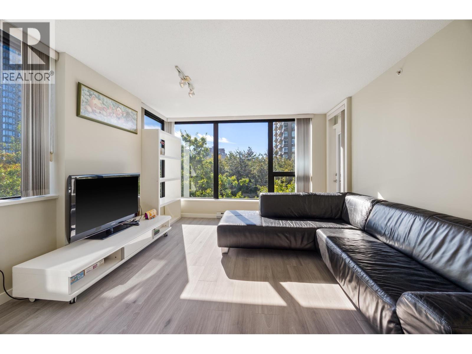 307 7108 Collier Street, Burnaby, British Columbia  V5E 0A1 - Photo 2 - R3170677