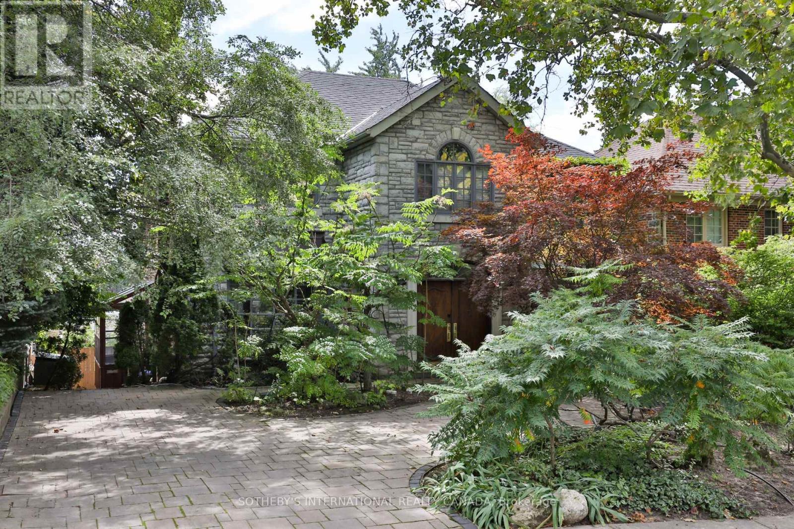 17 Wembley Road, Toronto, Ontario  M6C 2E8 - Photo 3 - C13839686