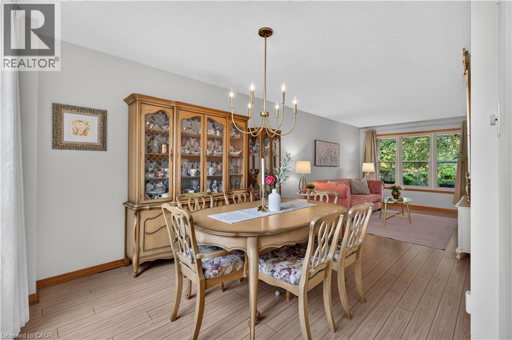 888 Messenger Meadow Drive, Mississauga, Ontario  L5C 3T2 - Photo 12 - 40867010