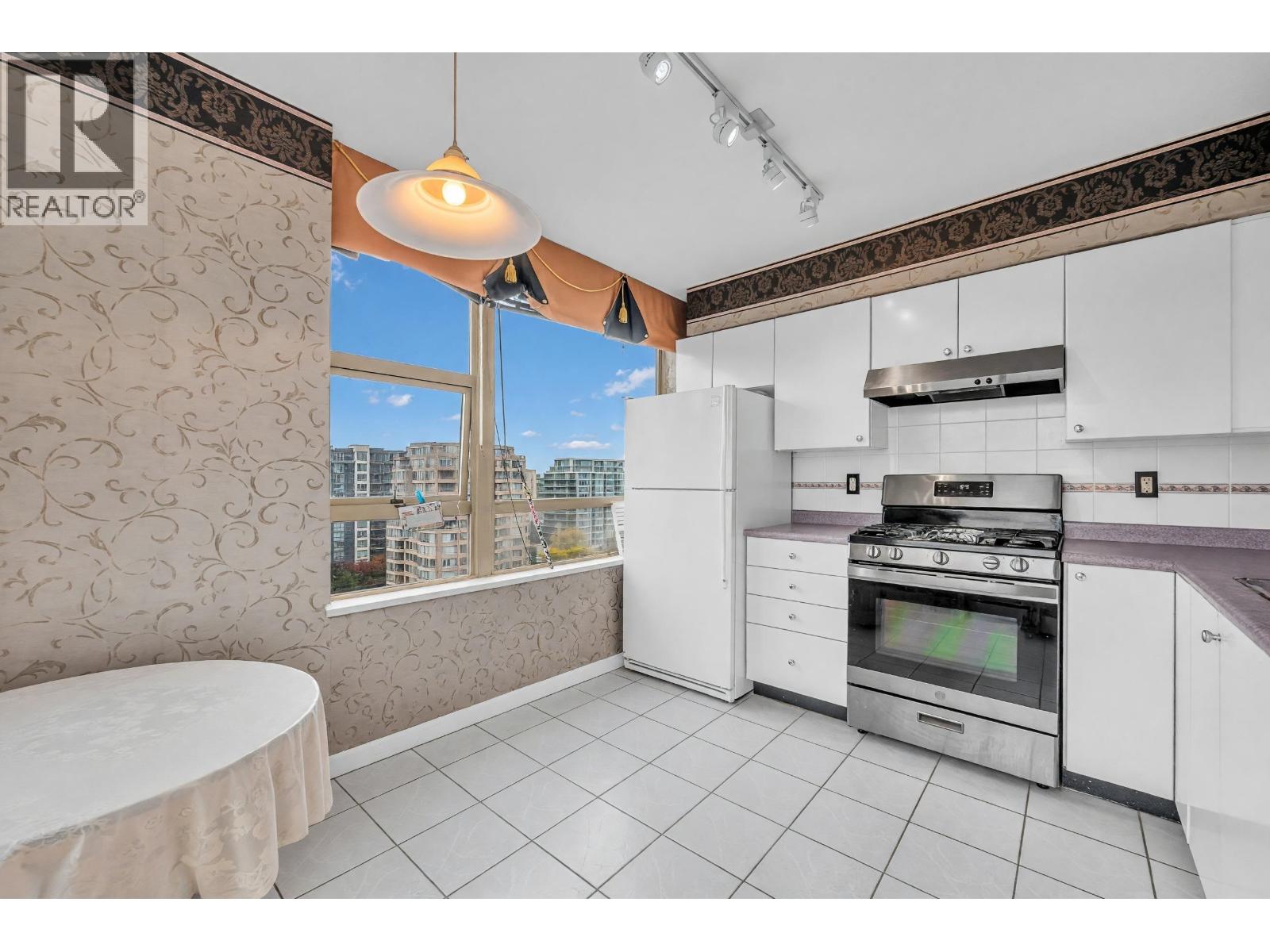 1601 8238 SABA ROAD