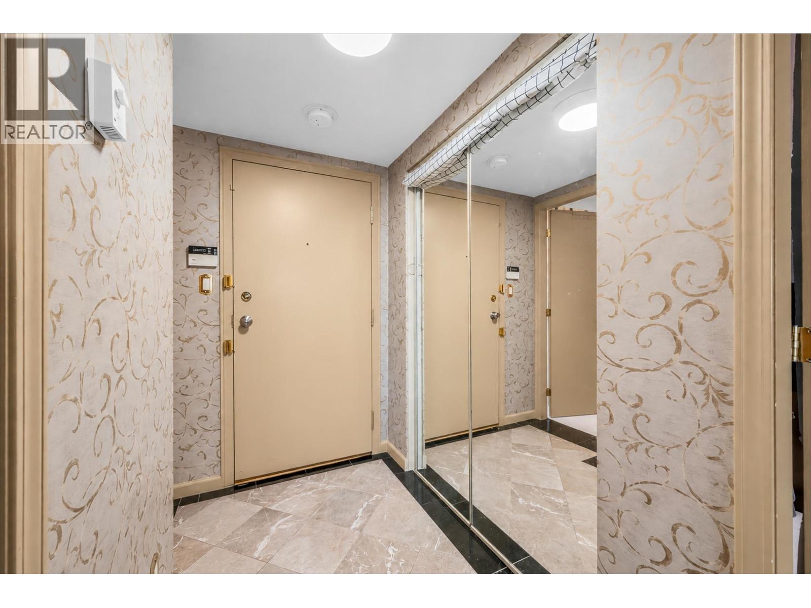 1601 8238 SABA ROAD
