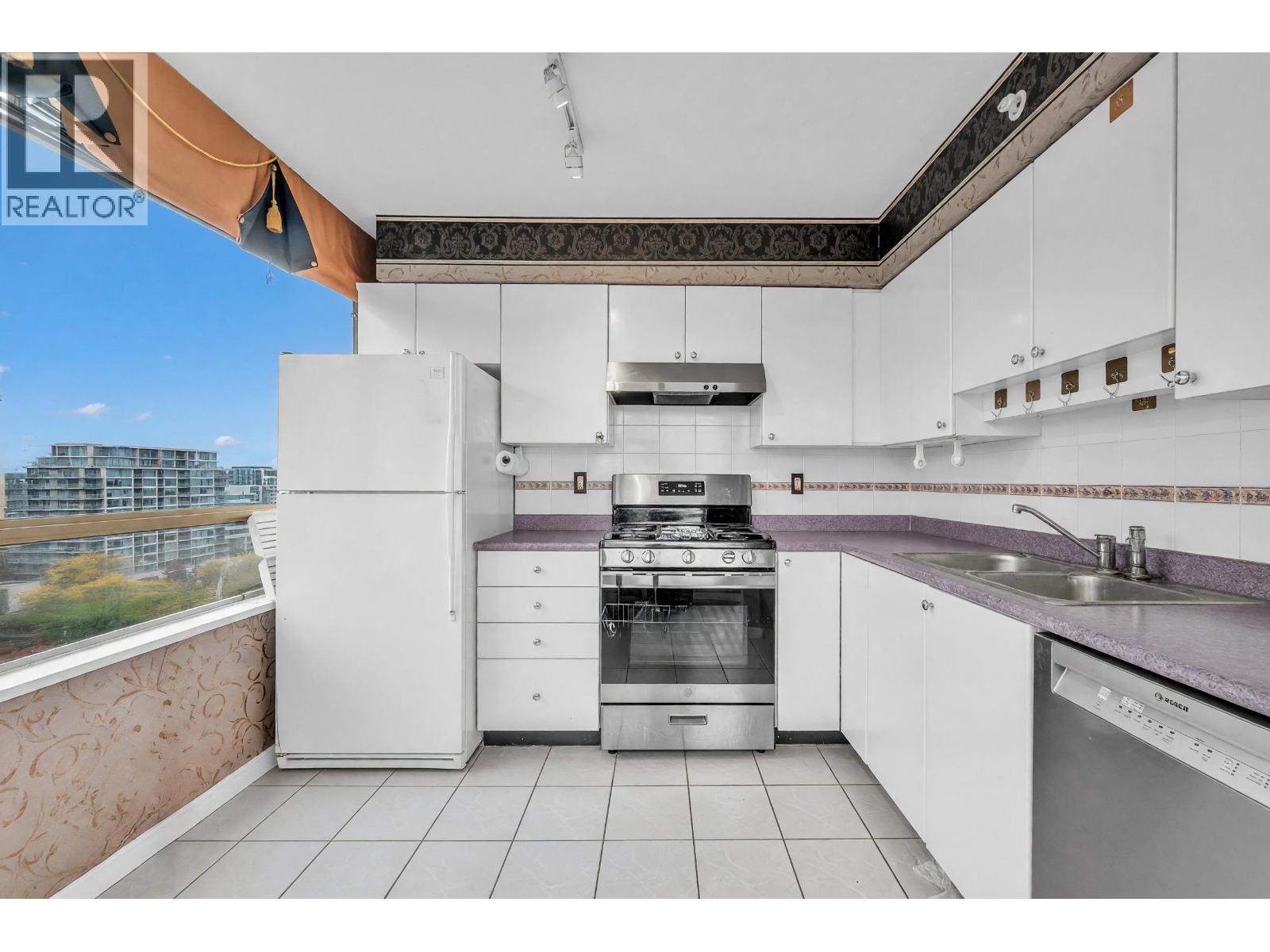 1601 8238 SABA ROAD