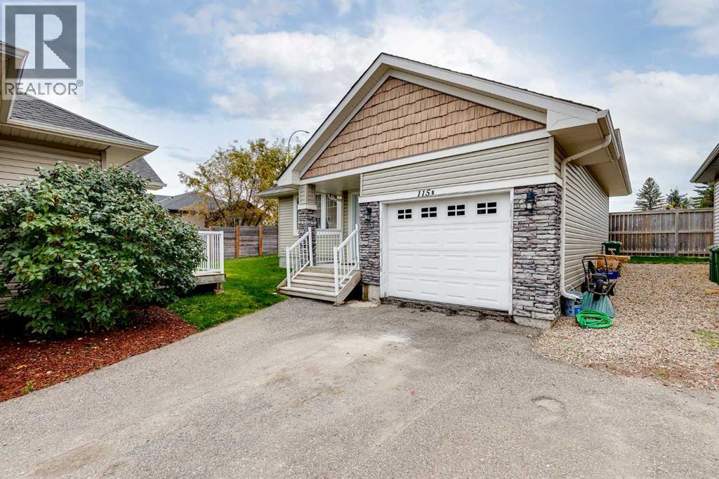 115 Strathmore Lakes Common