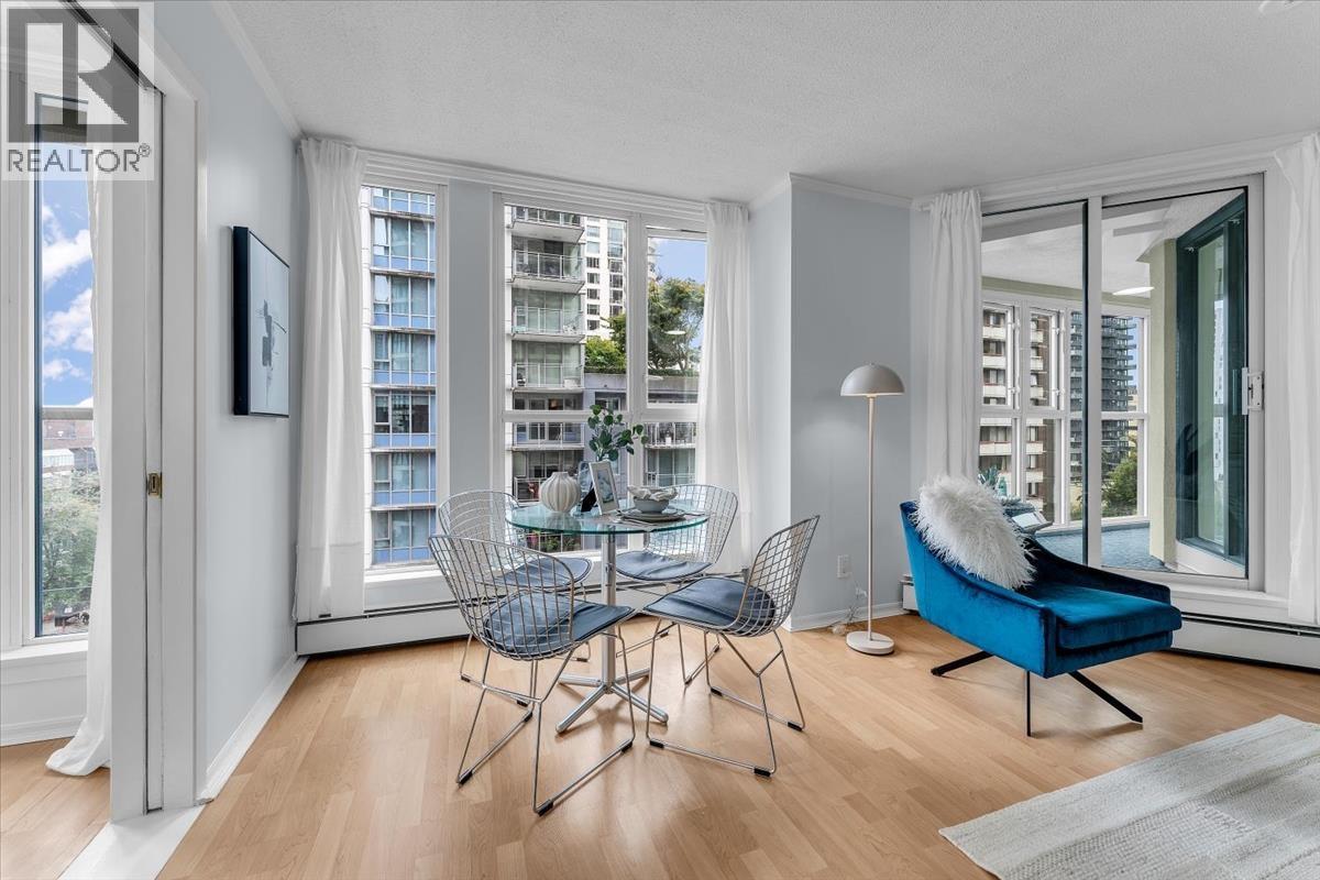 701 1010 BURNABY STREET