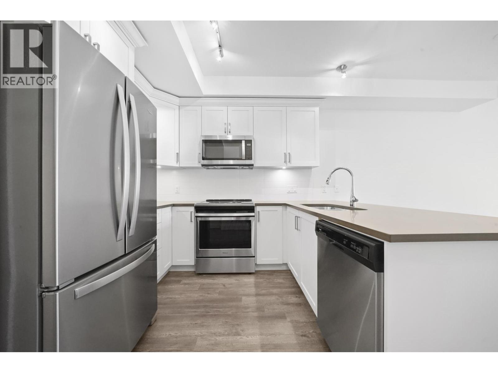 304 2436 Kelly Avenue, Port Coquitlam, British Columbia  V3C 1Y4 - Photo 3 - R3170824