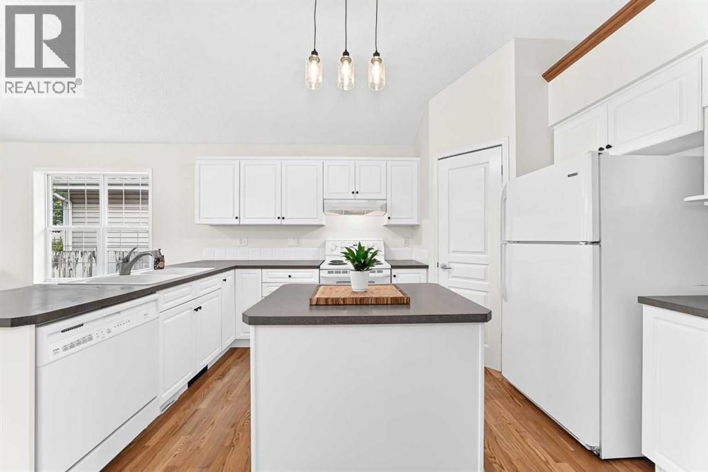 73 Inverness Green SE, Calgary, Alberta  T2Z 2X9 - Photo 12 - A2348162