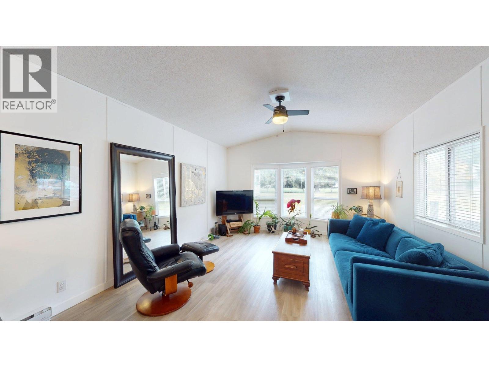 3 7617 Pemberton Meadows, Pemberton, British Columbia  V0N 2L0 - Photo 2 - R3170806