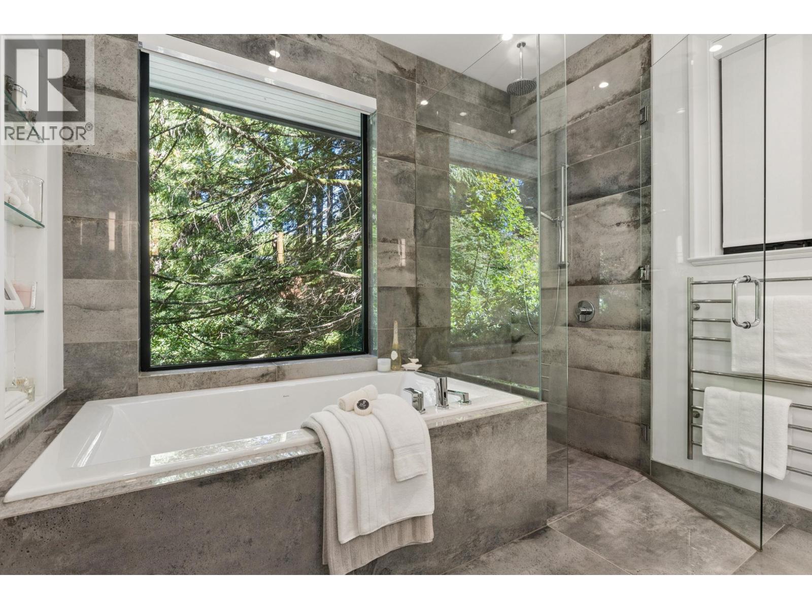 435 Macbeth Crescent, West Vancouver, British Columbia  V7T 1V8 - Photo 17 - R3170844
