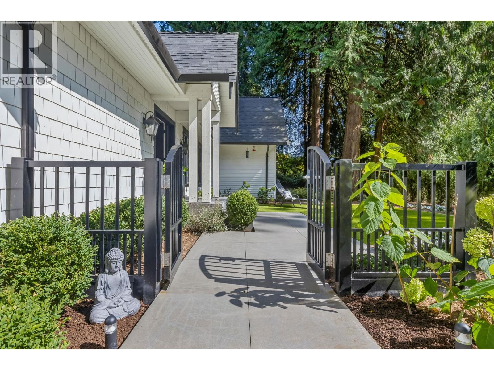 435 Macbeth Crescent, West Vancouver, British Columbia  V7T 1V8 - Photo 4 - R3170844