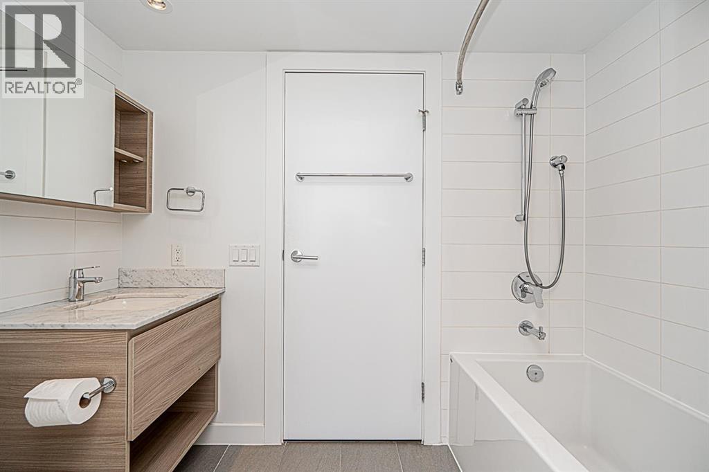 1512 908 Quayside Drive, New Westminster, British Columbia  V3M 0L4 - Photo 3 - R3170825