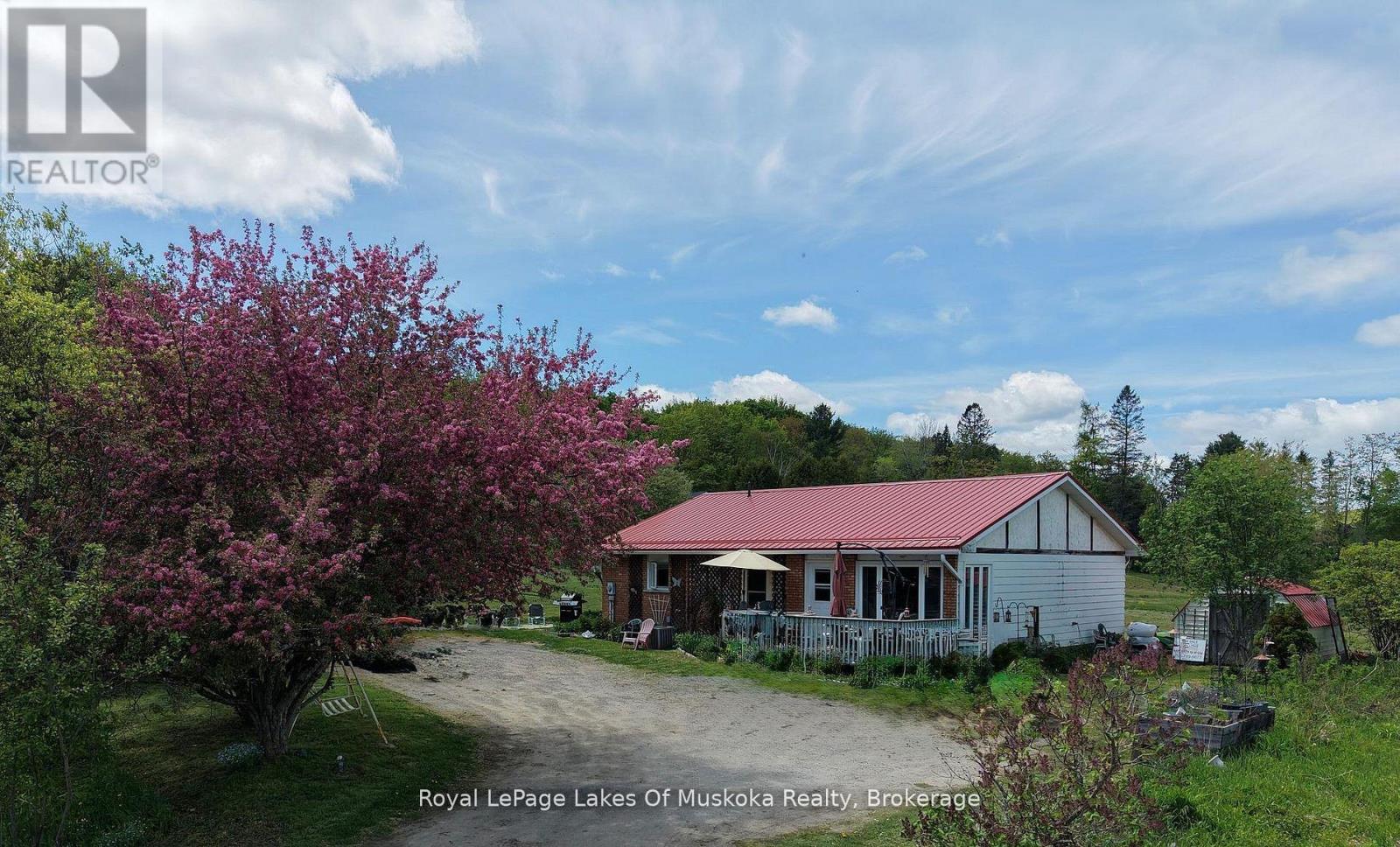 250 Stephenson Rd 12 West Road W, Huntsville, Ontario P0B 1M0 - Photo 1 - X13841778
