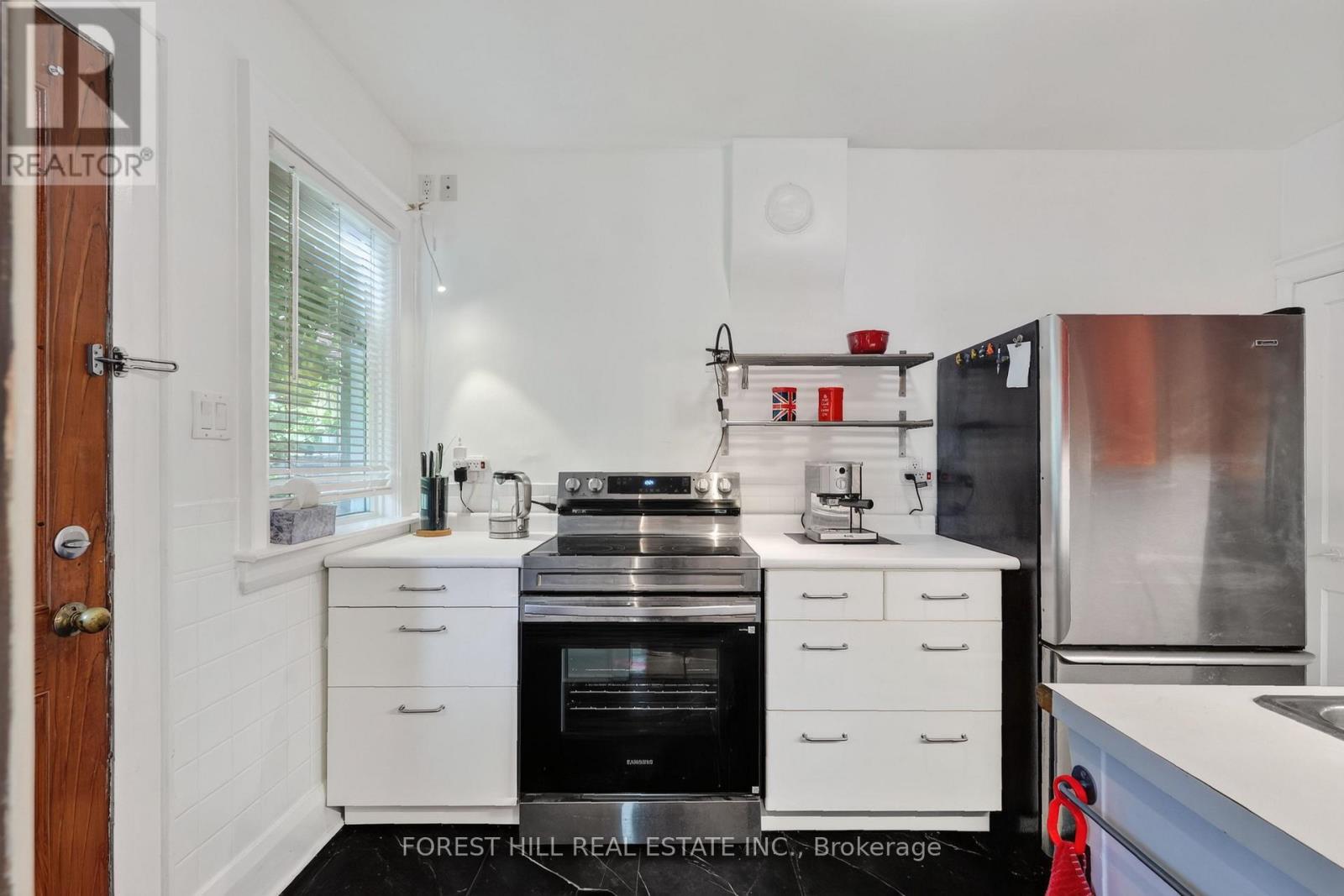 263 Lauder Avenue, Toronto, Ontario  M6E 3H5 - Photo 11 - C13841776