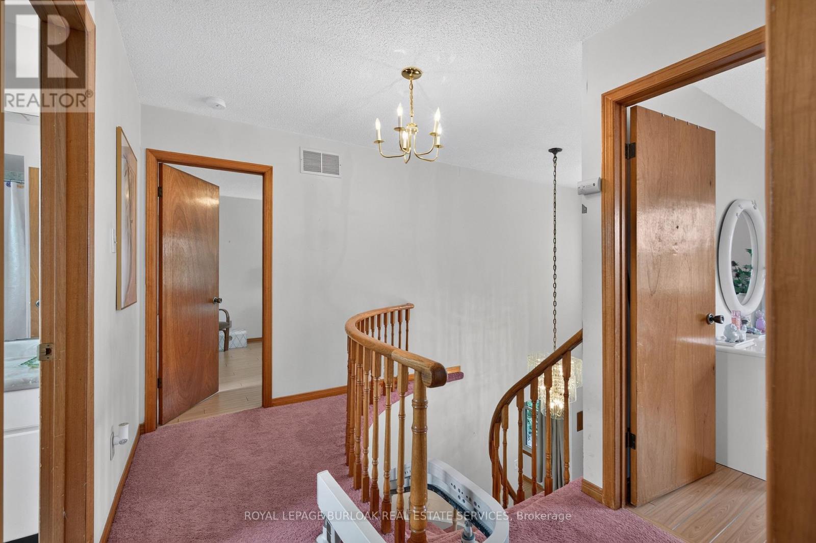 888 Messenger Meadow Drive, Mississauga, Ontario  L5C 3T2 - Photo 24 - W13841786