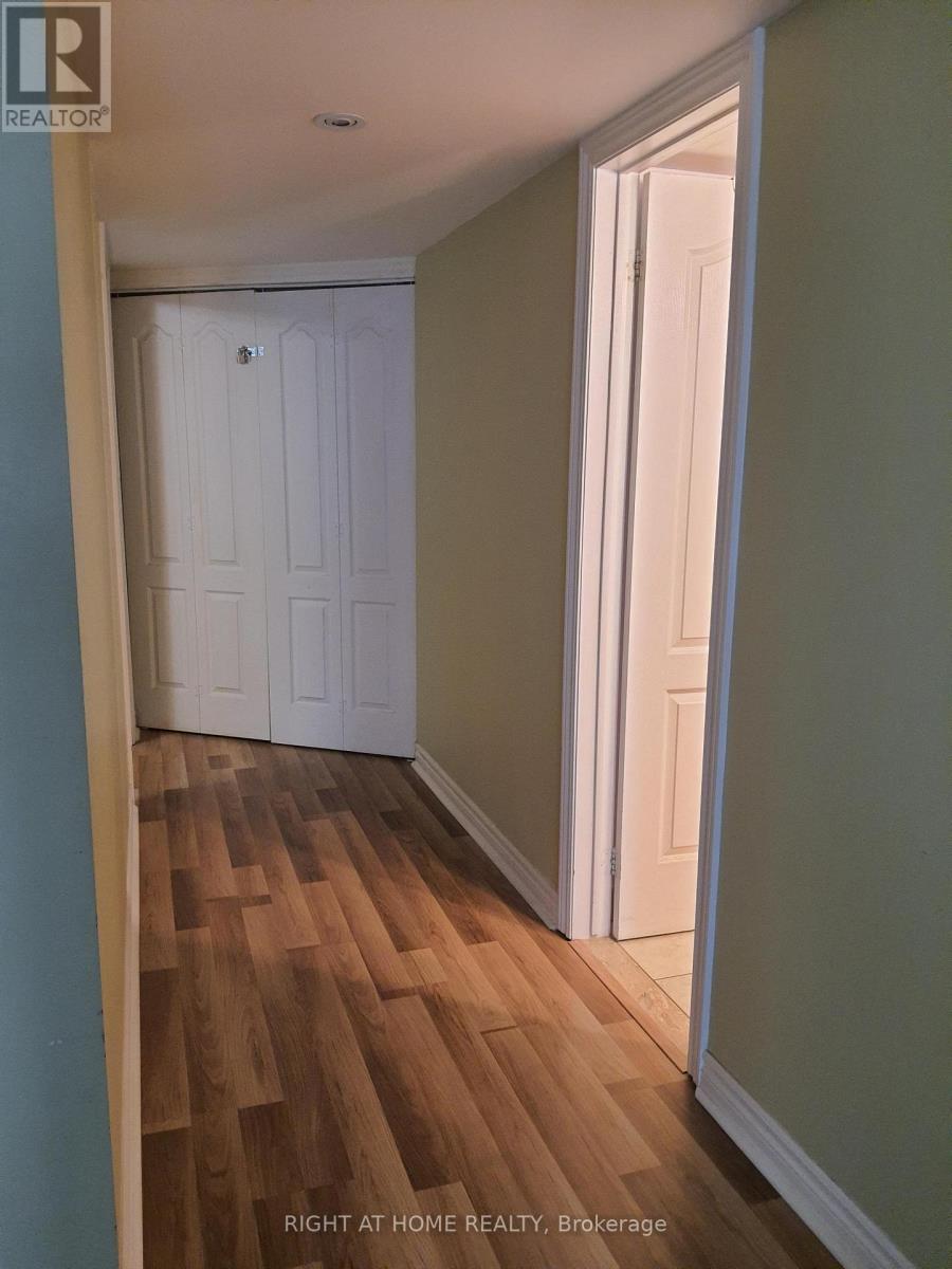 5260 Floral Hill-Basement Crescent, Mississauga (East Credit), Ontario  L5V 1V4 - Photo 10 - W13841696
