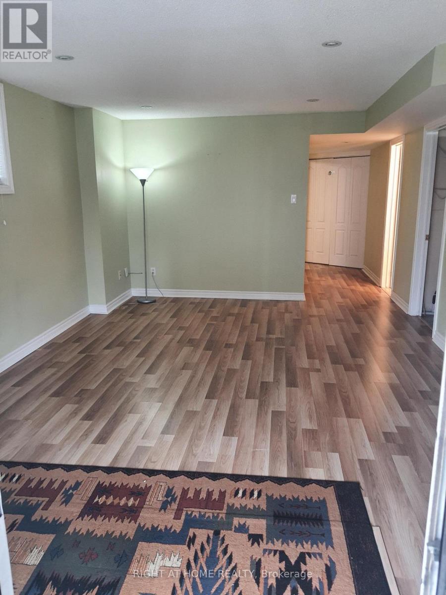 5260 Floral Hill-Basement Crescent, Mississauga (East Credit), Ontario  L5V 1V4 - Photo 8 - W13841696