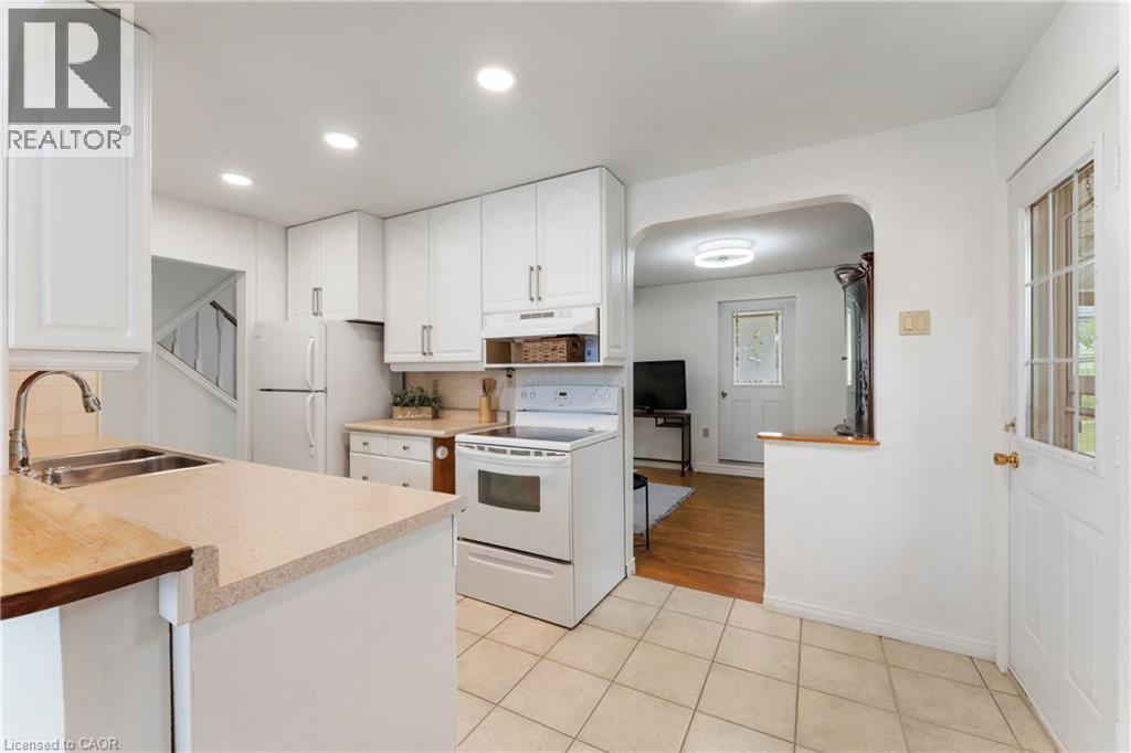 204 Birchcliffe Crescent, Hamilton, Ontario  L8T 4K9 - Photo 11 - 40867601