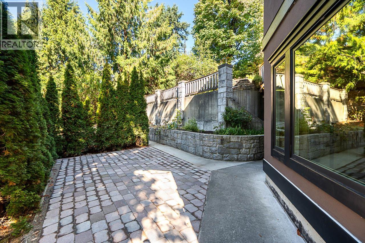 6469 Marine Drive, Burnaby, British Columbia  V3N 2Y5 - Photo 37 - R3170541