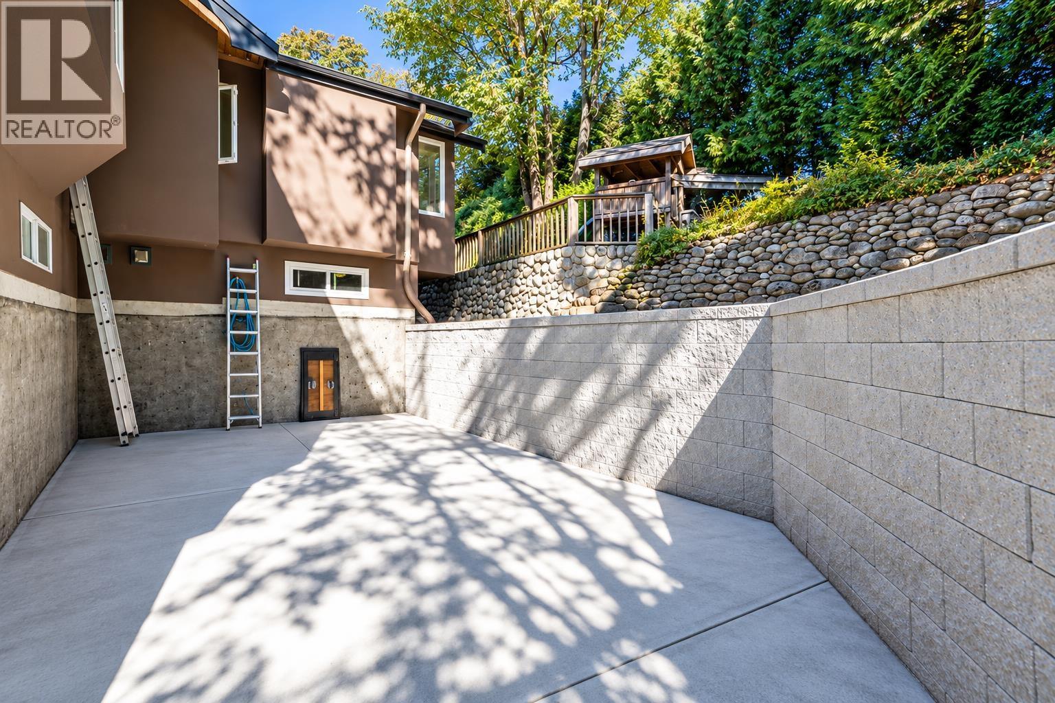 6469 Marine Drive, Burnaby, British Columbia  V3N 2Y5 - Photo 38 - R3170541