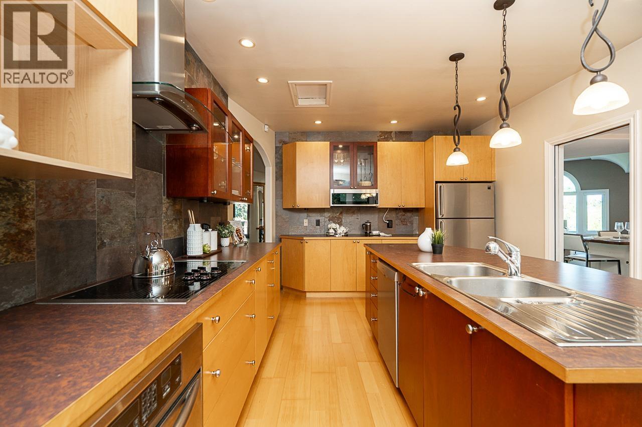 6469 Marine Drive, Burnaby, British Columbia  V3N 2Y5 - Photo 11 - R3170541