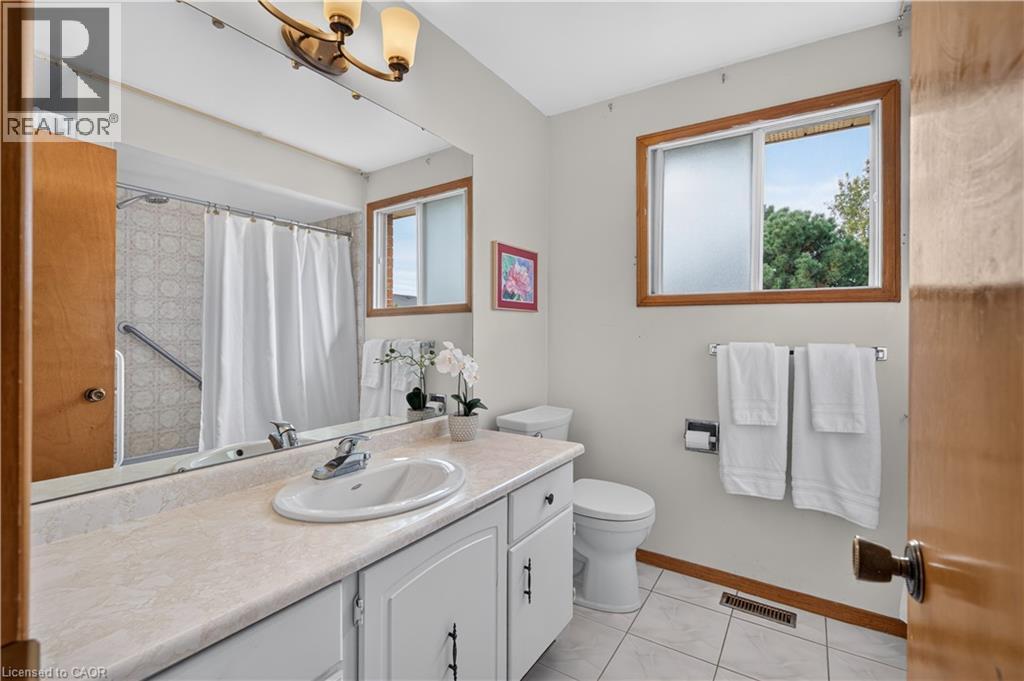 888 Messenger Meadow Drive, Mississauga, Ontario  L5C 3T2 - Photo 28 - 40867010