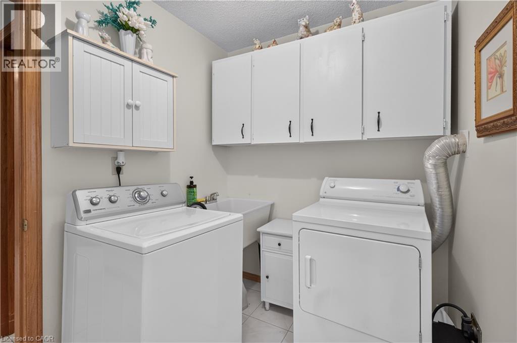888 Messenger Meadow Drive, Mississauga, Ontario  L5C 3T2 - Photo 21 - 40867010