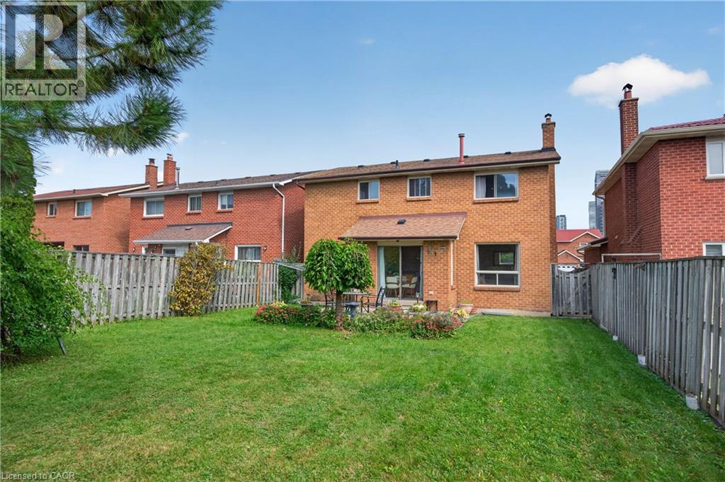 888 Messenger Meadow Drive, Mississauga, Ontario  L5C 3T2 - Photo 37 - 40867010