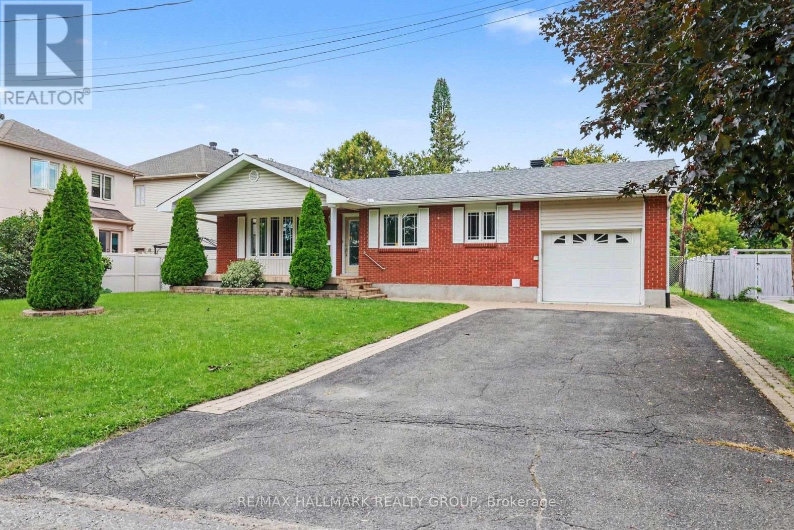 5 Argue Drive, Ottawa, Ontario  K2E 6R9 - Photo 2 - X13841808
