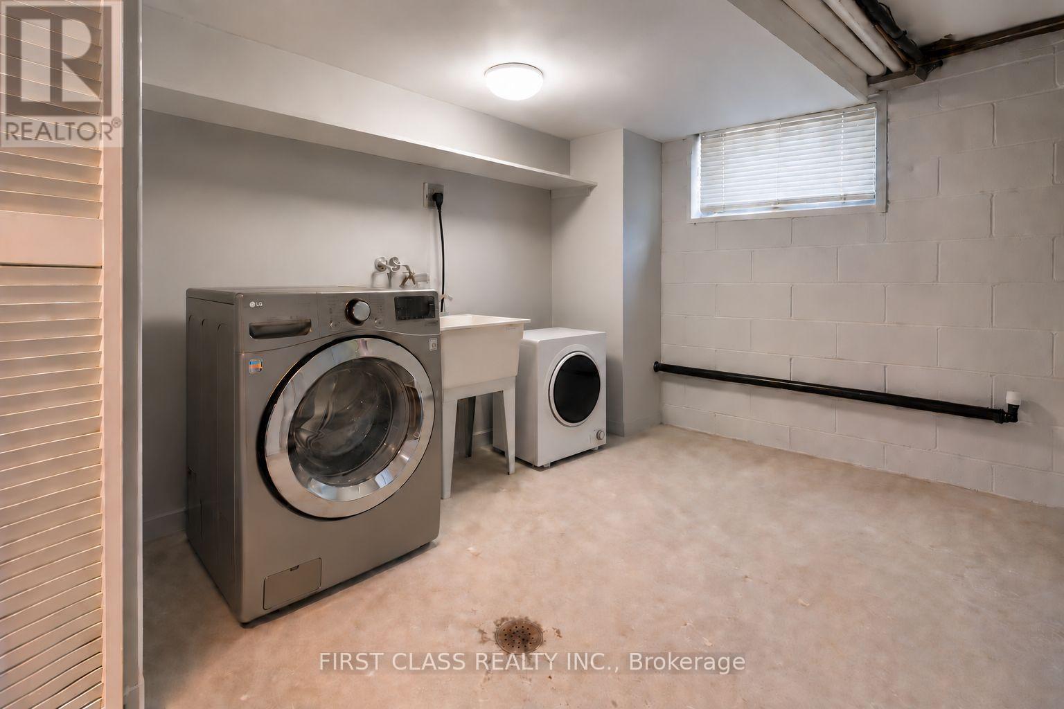 1323 Redbank Crescent, Oakville, Ontario  L6H 1Y4 - Photo 21 - W13681664