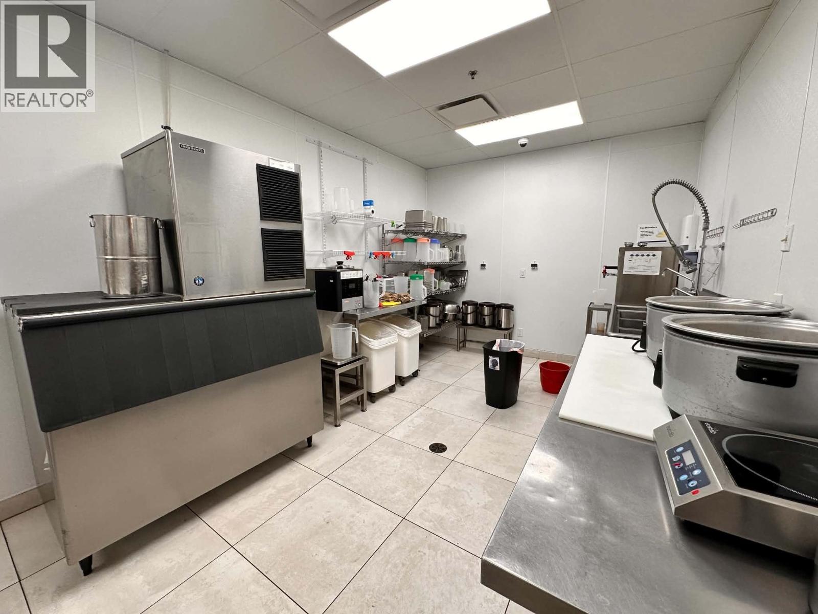 6231 KINGSWAY