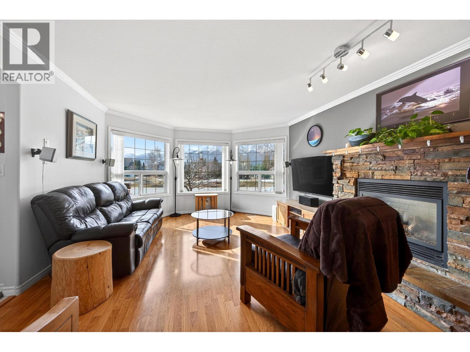1505 Cedar Street, Golden, British Columbia  V0A 1H6 - Photo 7 - 10402236