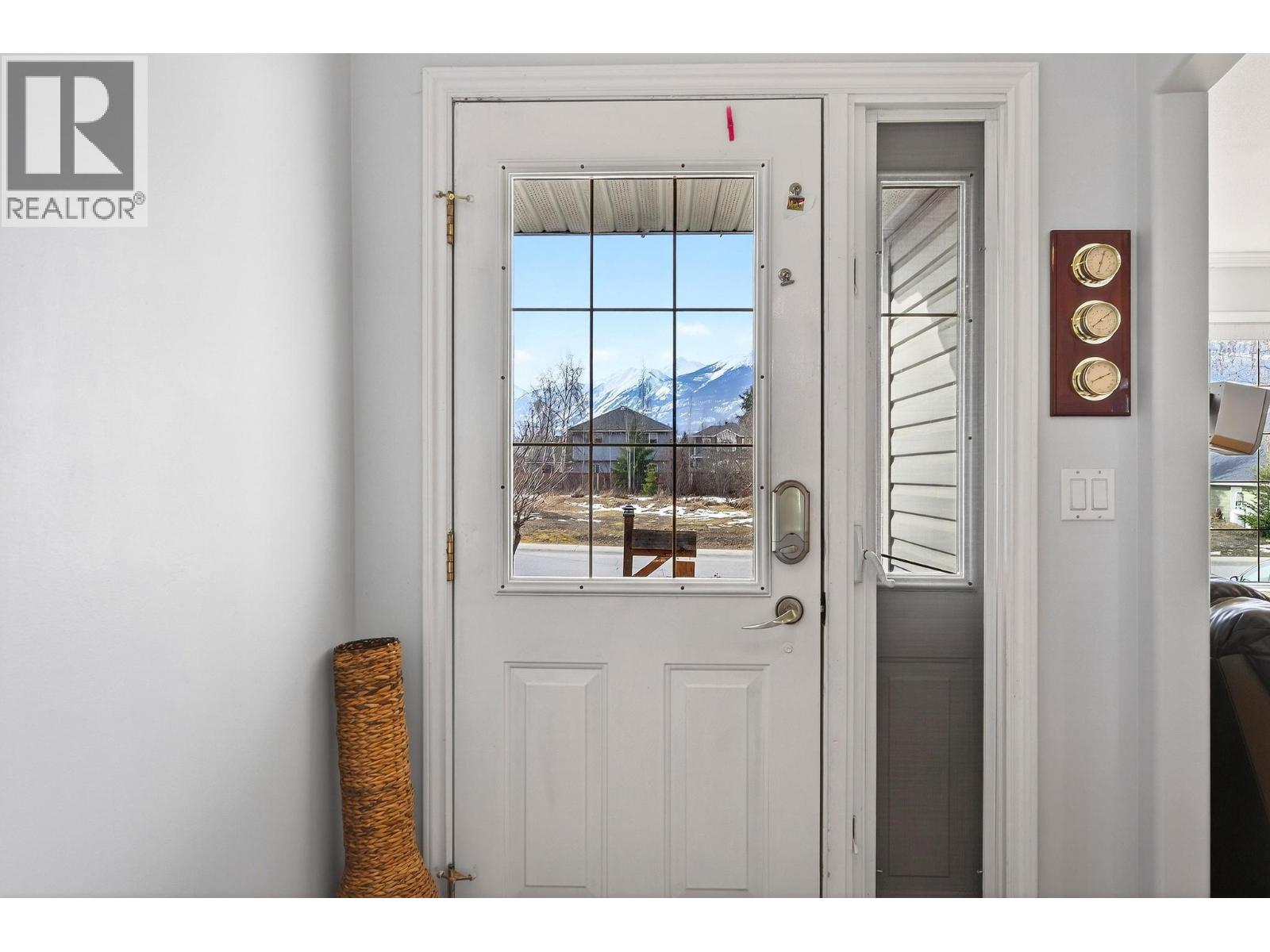 1505 Cedar Street, Golden, British Columbia  V0A 1H6 - Photo 27 - 10402236