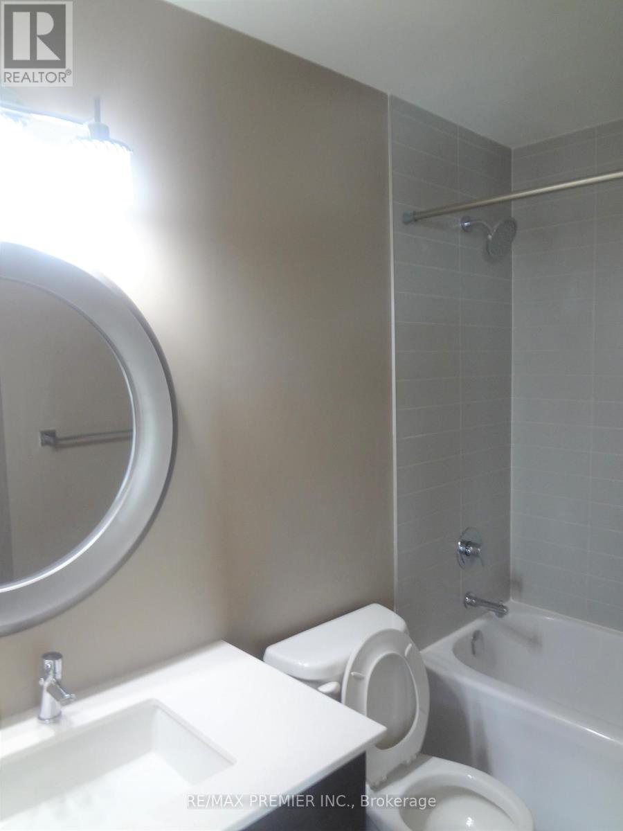 816 - 24 Woodstream Boulevard, Vaughan, Ontario  L4L 8C4 - Photo 5 - N13841804