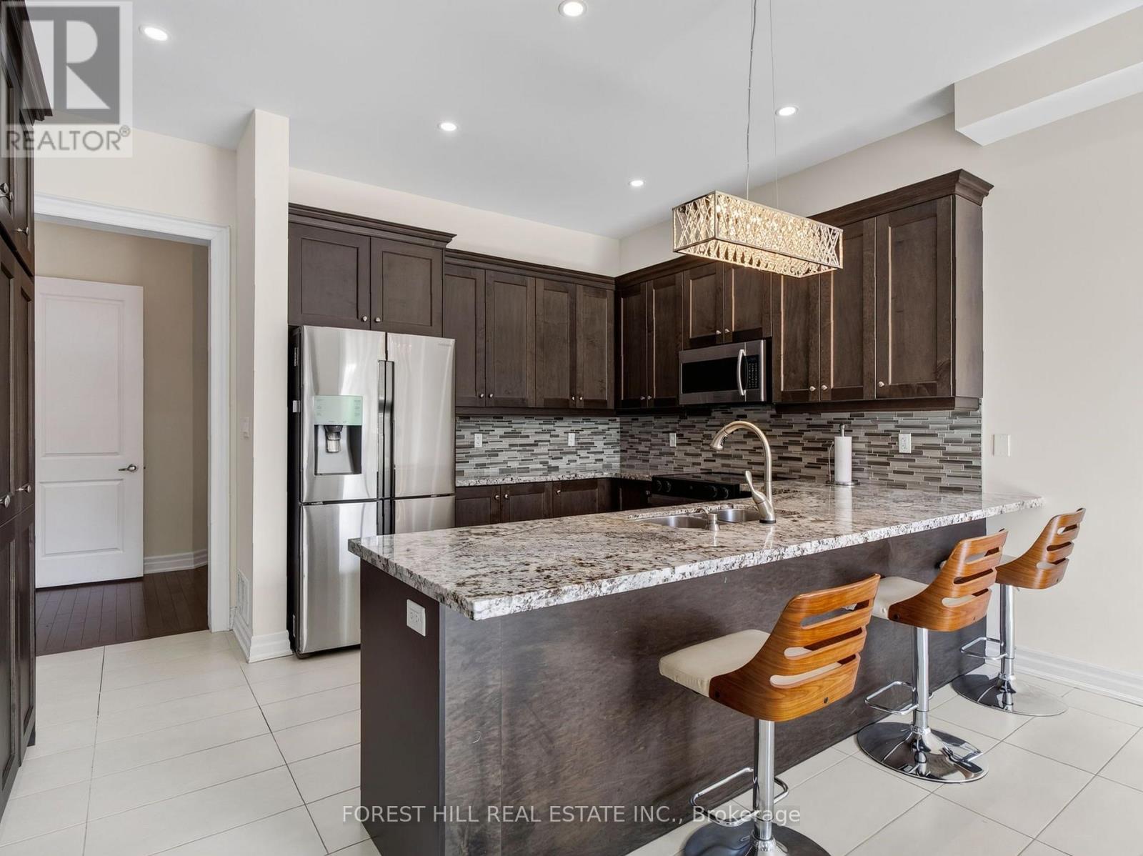 18 Hackwood Crescent, Aurora, Ontario  L4G 0V1 - Photo 15 - N13841816