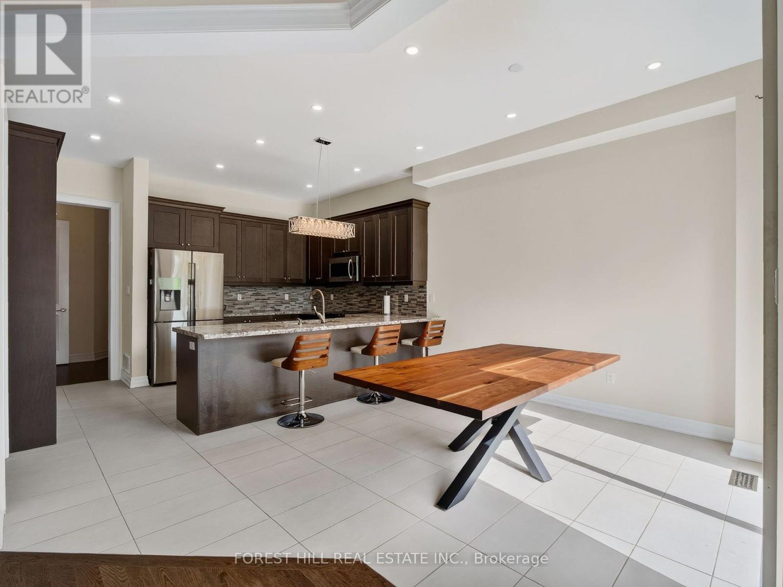 18 Hackwood Crescent, Aurora, Ontario  L4G 0V1 - Photo 21 - N13841816