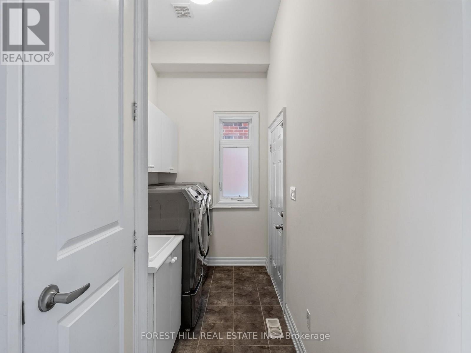 18 Hackwood Crescent, Aurora, Ontario  L4G 0V1 - Photo 24 - N13841816