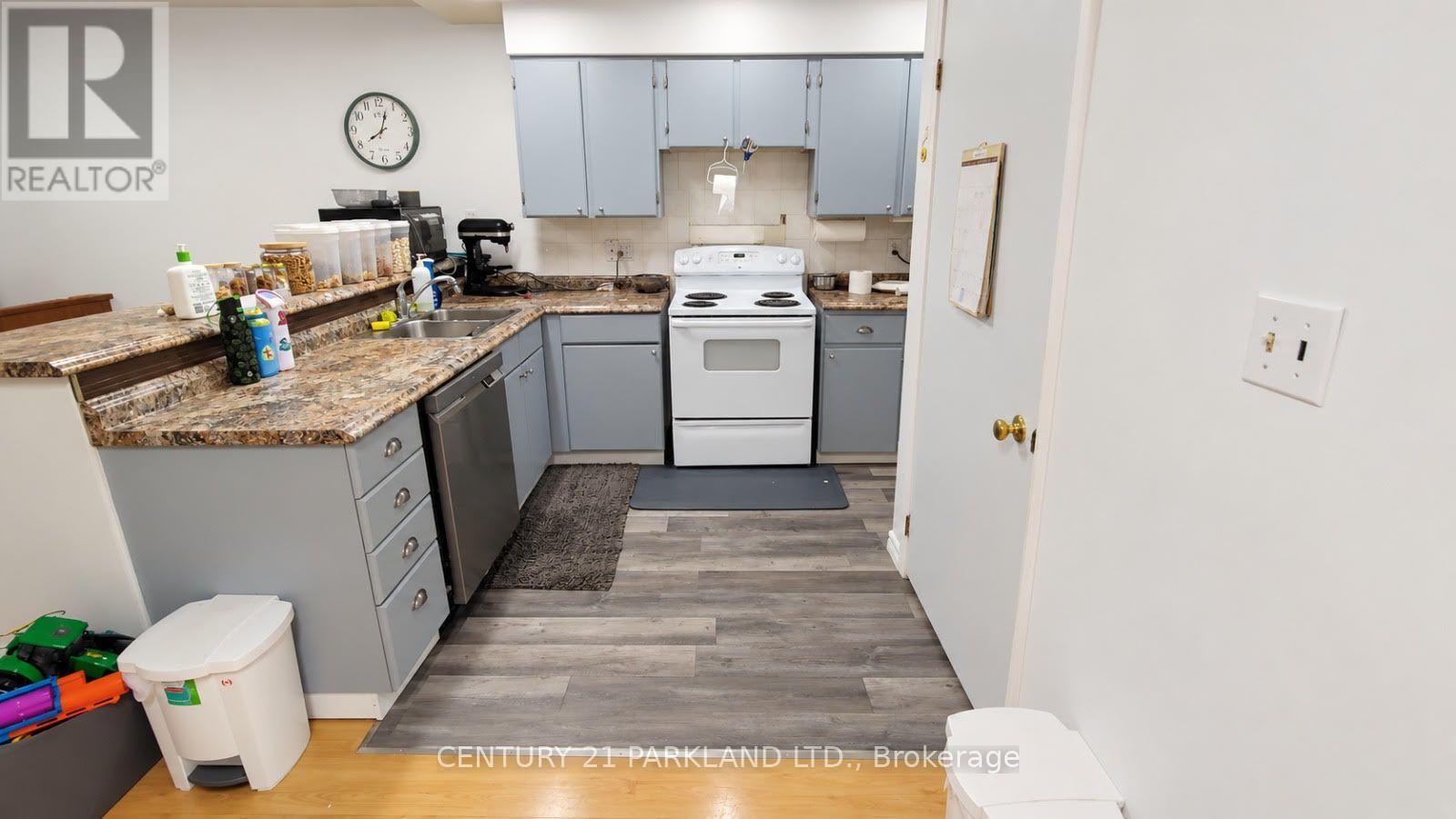 67 Melinda Crescent, Barrie (Allandale), Ontario  L4N 5T7 - Photo 2 - S13841800