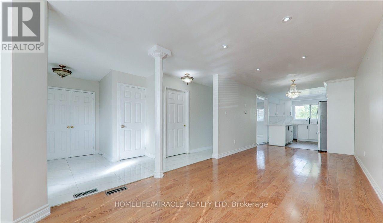 78 Castlehill Road, Brampton, Ontario  L6X 4C8 - Photo 7 - W13841830