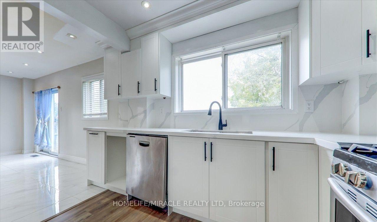78 Castlehill Road, Brampton, Ontario  L6X 4C8 - Photo 8 - W13841830