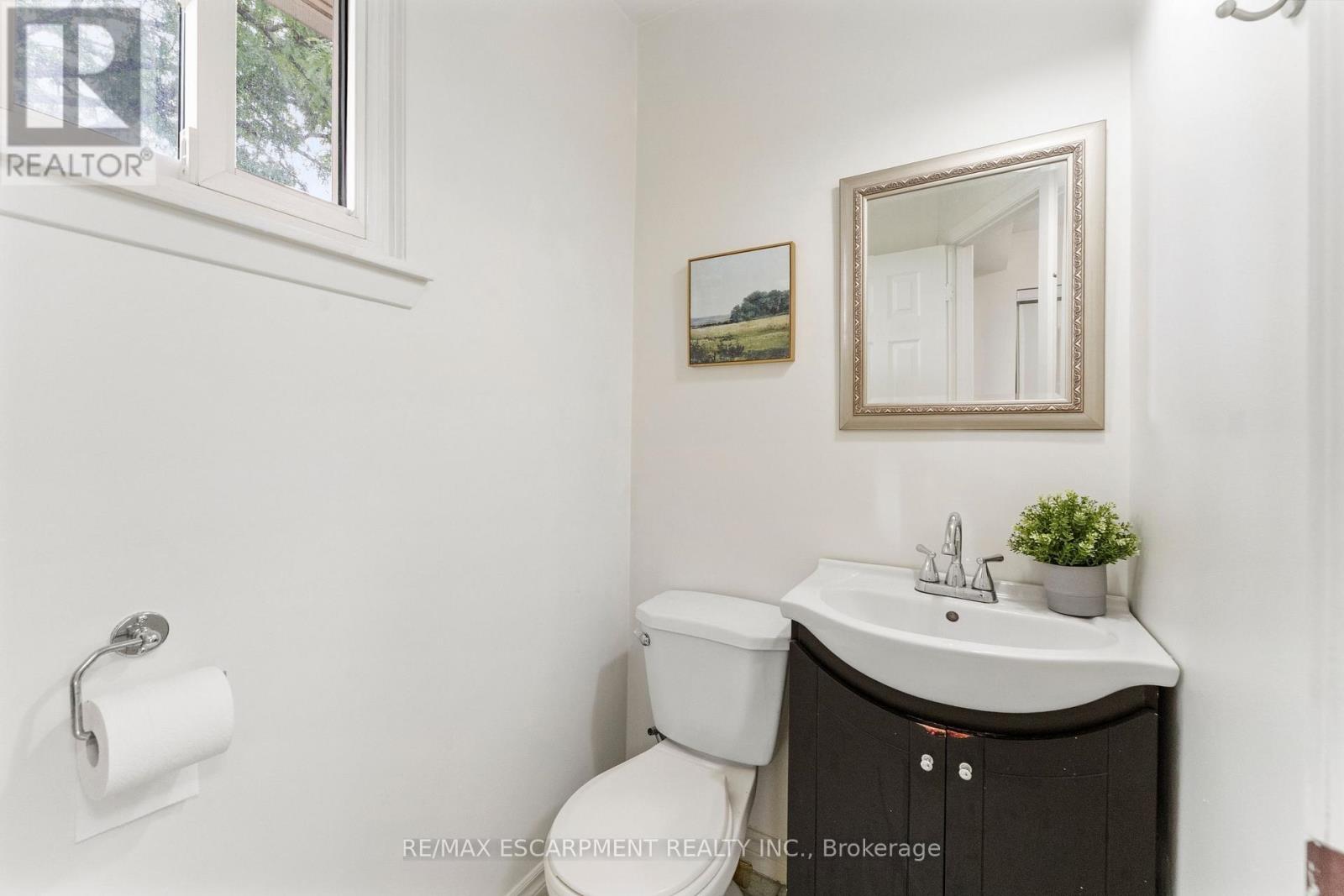 204 Birchcliffe Crescent, Hamilton, Ontario  L8T 4K9 - Photo 5 - X13841864