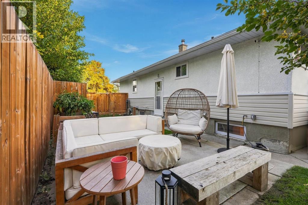 6031 Thornbank Drive NW, Calgary, Alberta  T2K 3P4 - Photo 35 - A2347485