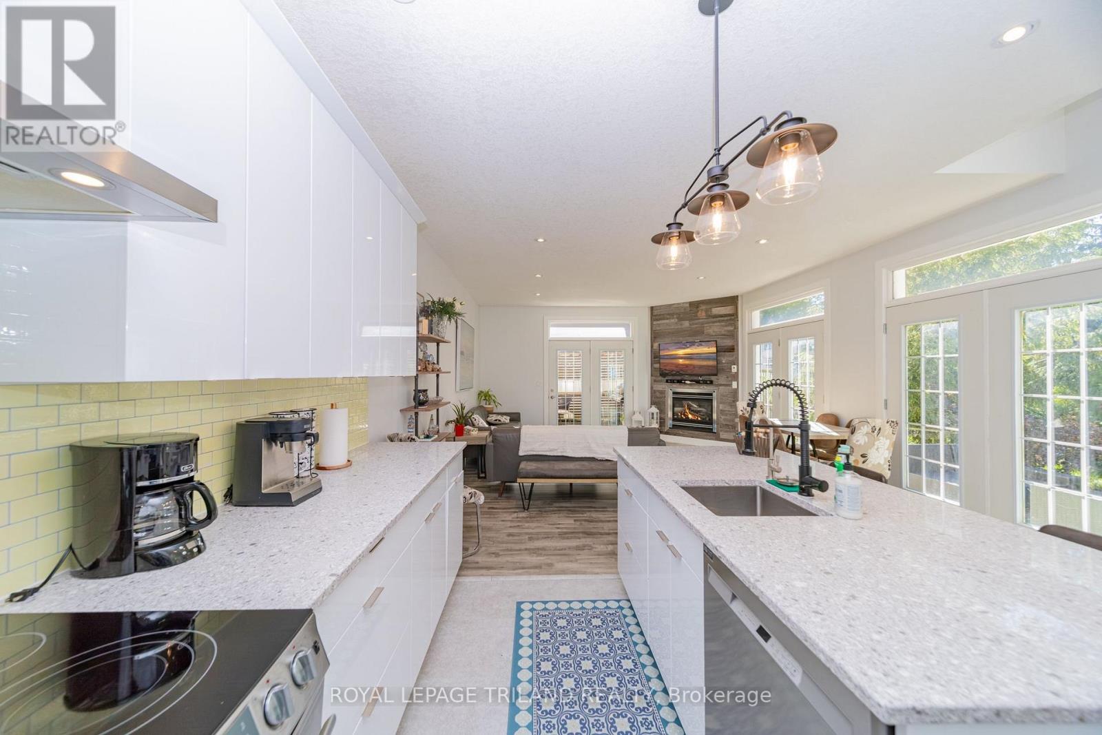 28 Centre Street, Lambton Shores, Ontario N0M 1T0 - Photo 12 - X13841890