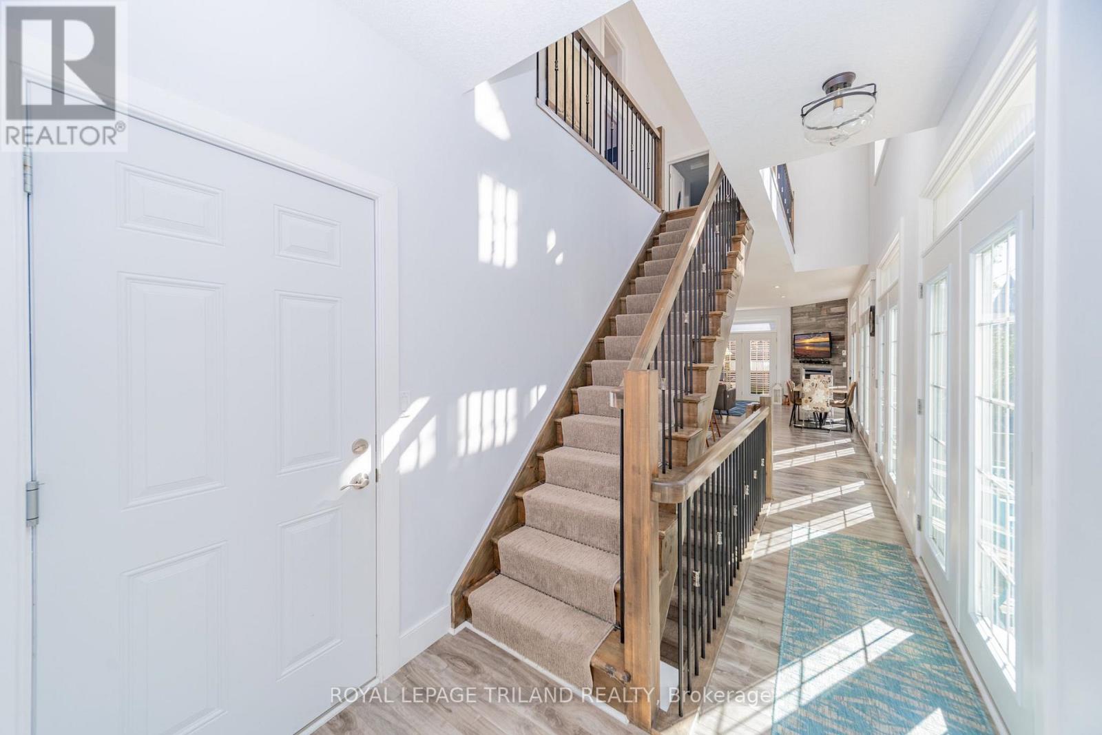 28 Centre Street, Lambton Shores, Ontario N0M 1T0 - Photo 24 - X13841890