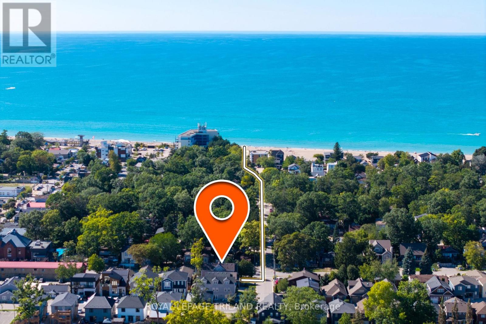28 Centre Street, Lambton Shores, Ontario N0M 1T0 - Photo 3 - X13841890