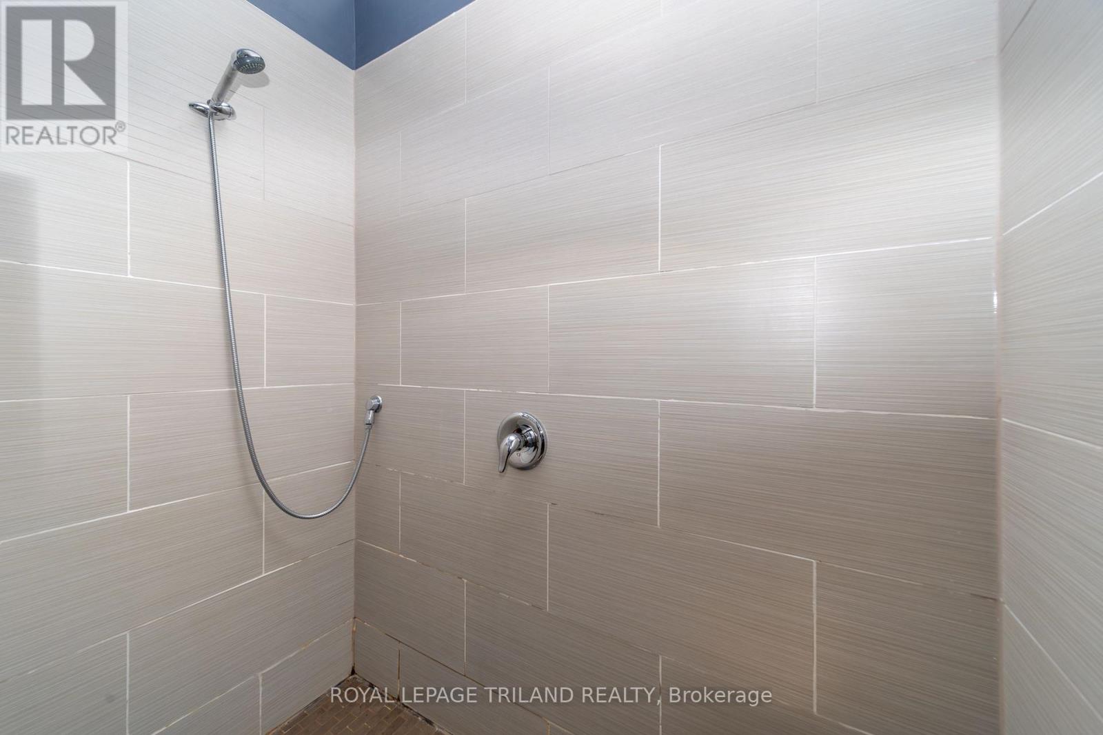 28 Centre Street, Lambton Shores, Ontario N0M 1T0 - Photo 30 - X13841890
