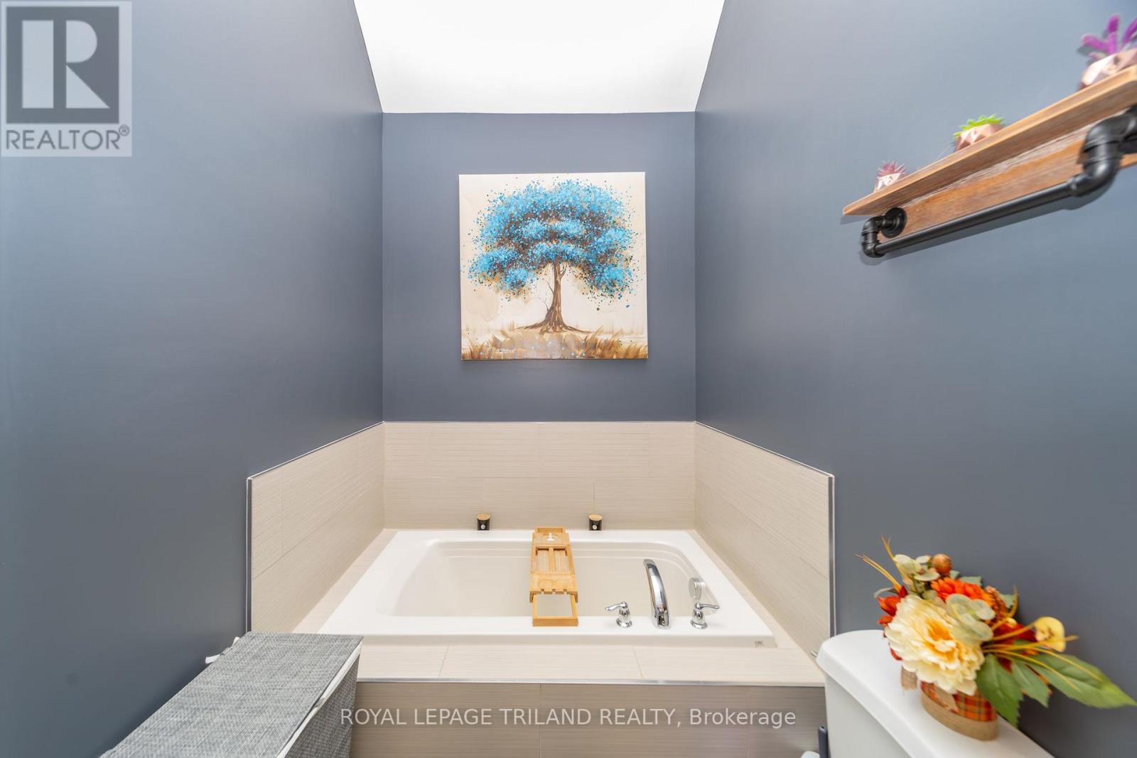 28 Centre Street, Lambton Shores, Ontario N0M 1T0 - Photo 31 - X13841890