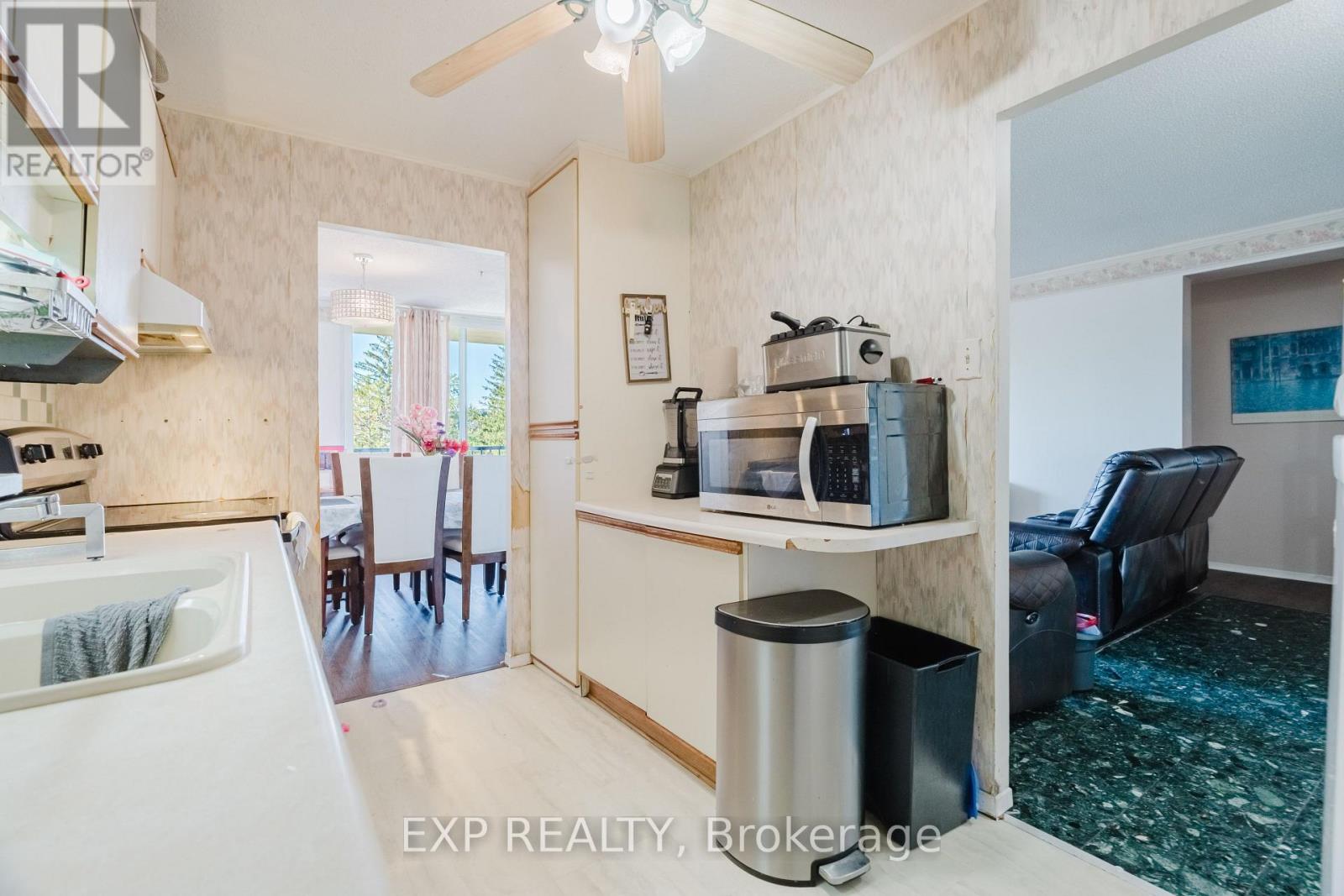 404 - 665 Bathgate Drive, Ottawa, Ontario  K1K 3Y4 - Photo 11 - X13841894