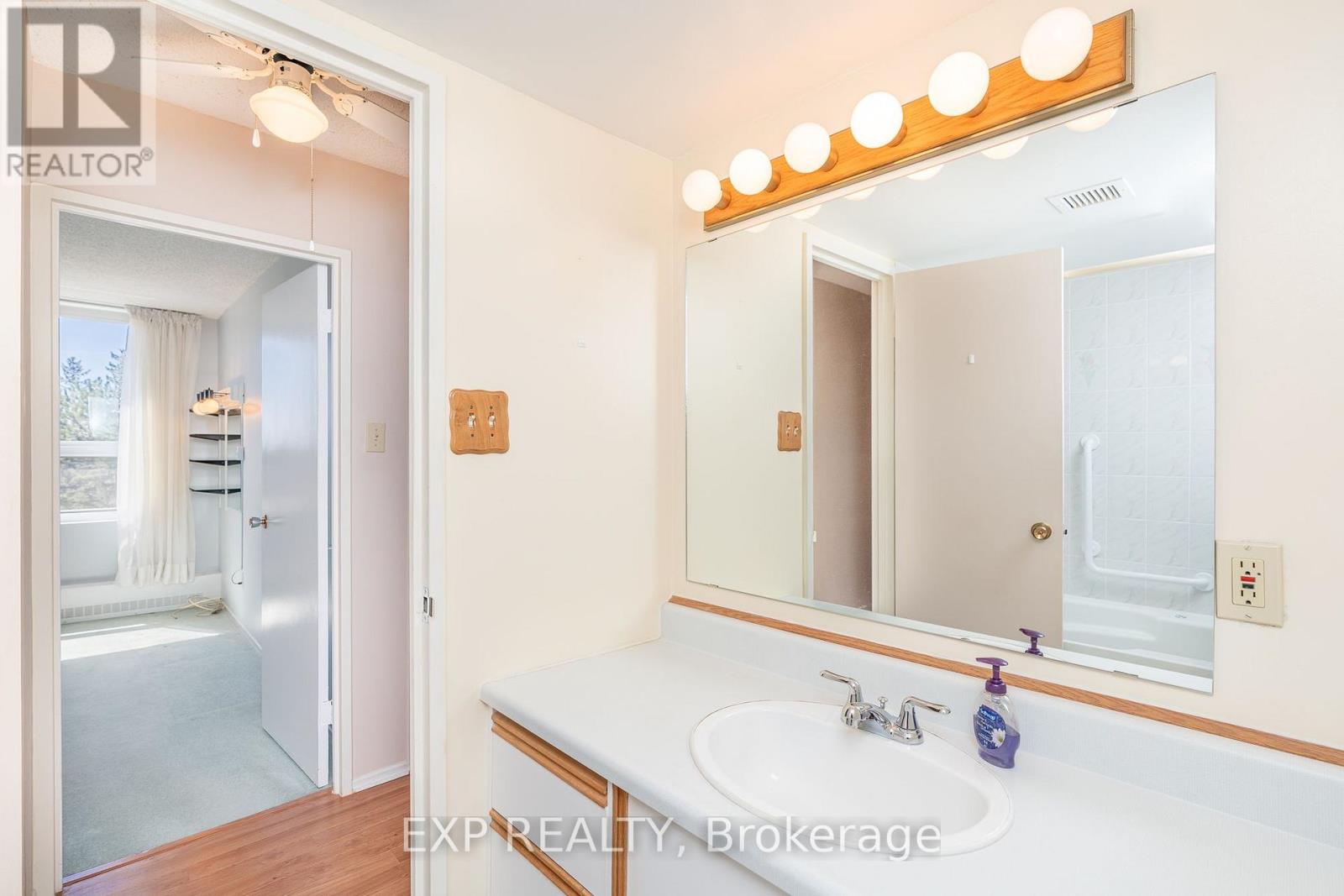 404 - 665 Bathgate Drive, Ottawa, Ontario  K1K 3Y4 - Photo 20 - X13841894